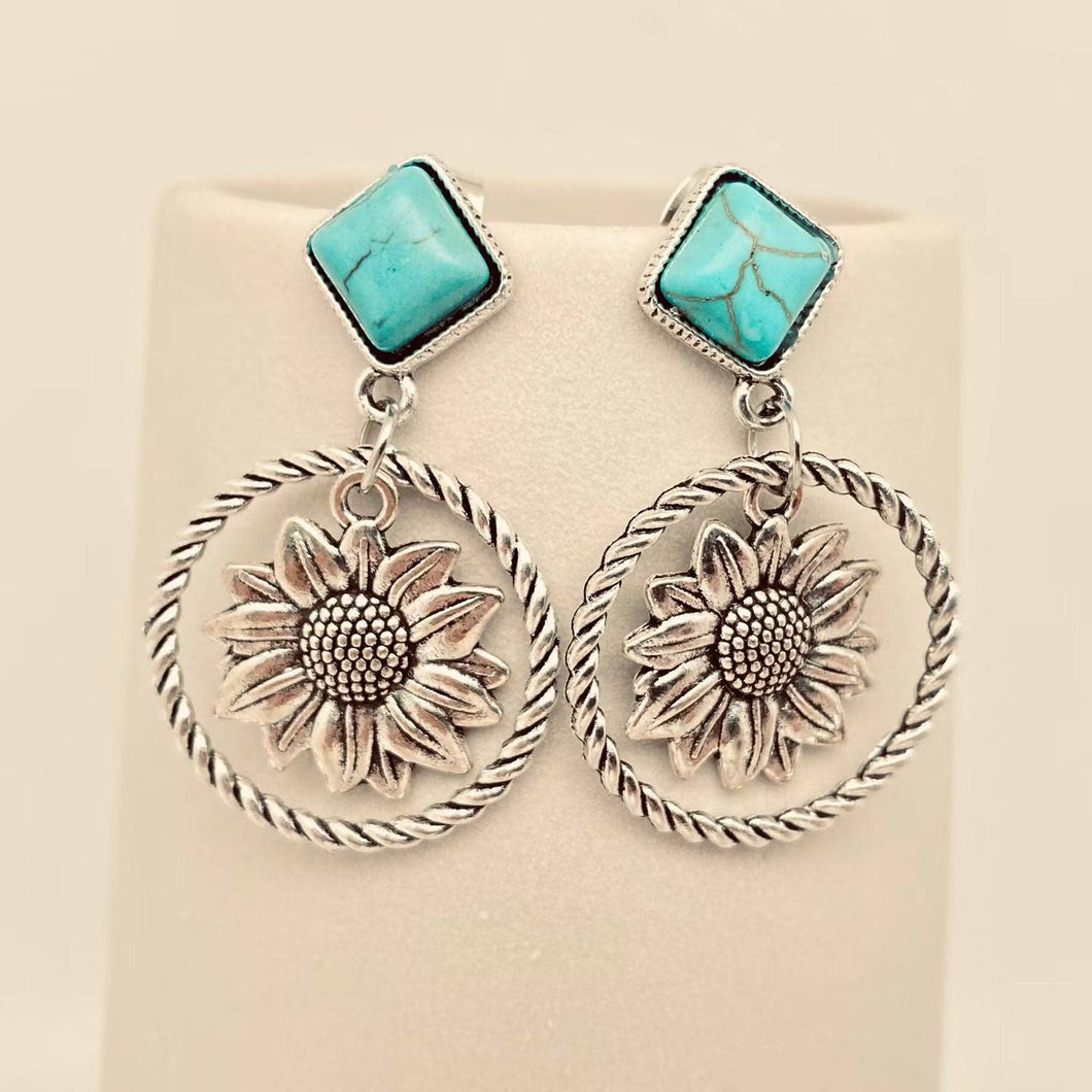 Western Style Sunflower Pendant Post Earrings: Sunflower