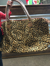 Load image into Gallery viewer, The Weekender Bag
